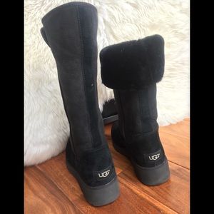 UGG Kara Tall Boot size 9; like new